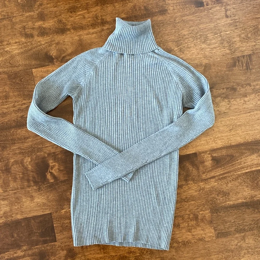 Grey Zara Knit Turtleneck Sweater - Picture 2 of 5